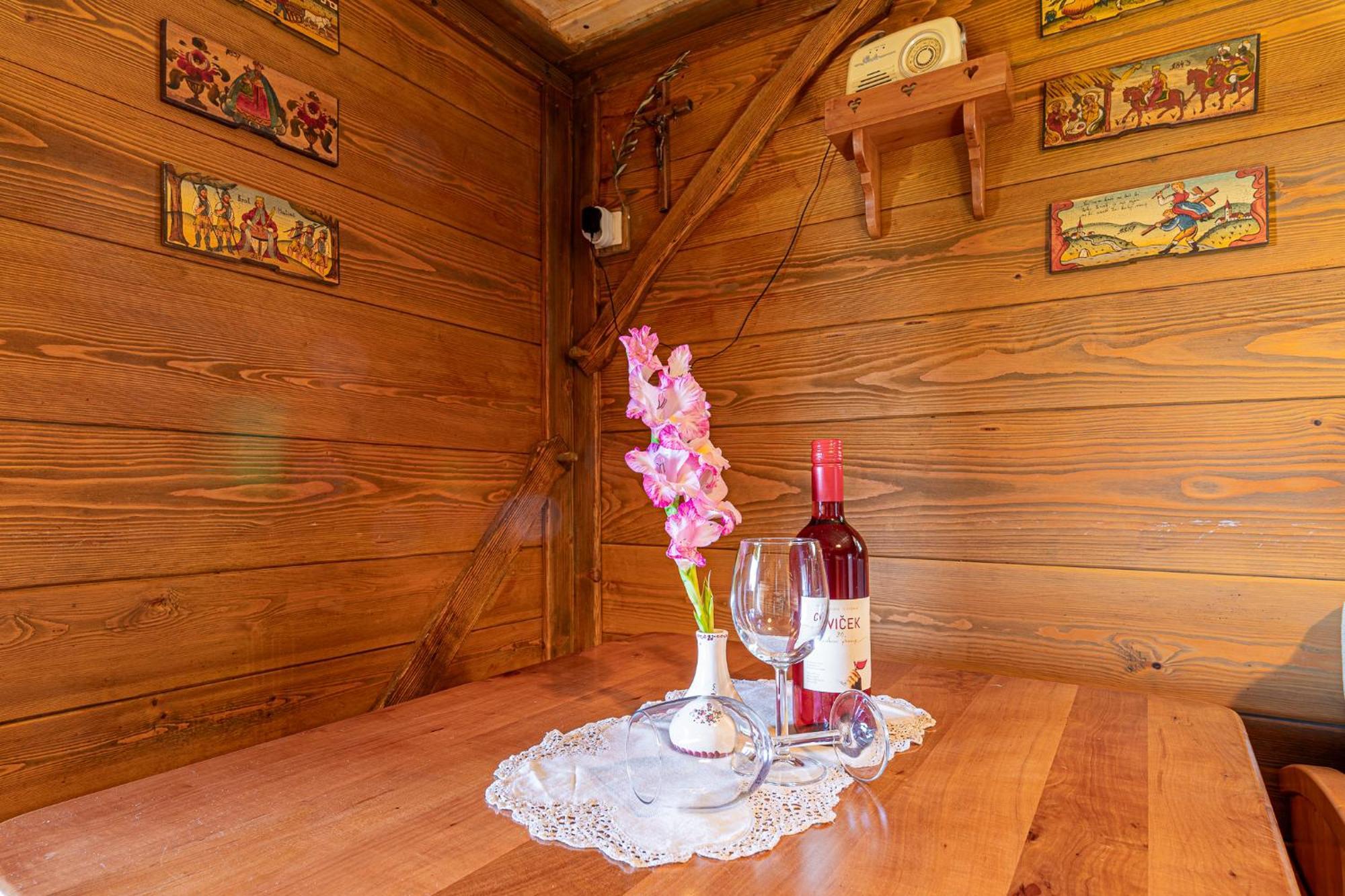 Vineyard Cottage Skatlar Otočec Esterno foto